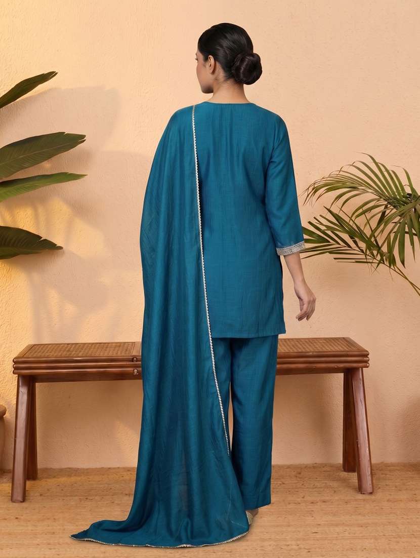women embroidered three quarter sleeves kurta pant set with dupatta - 22577466 -  Standard Image - 4