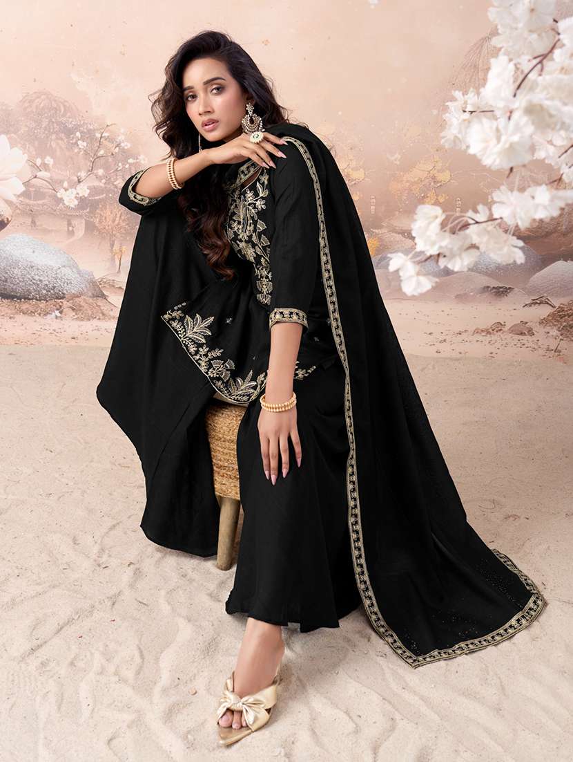 women embroidered three quarter sleeves kurta palazzo set with dupatta - 22577468 -  Standard Image - 4