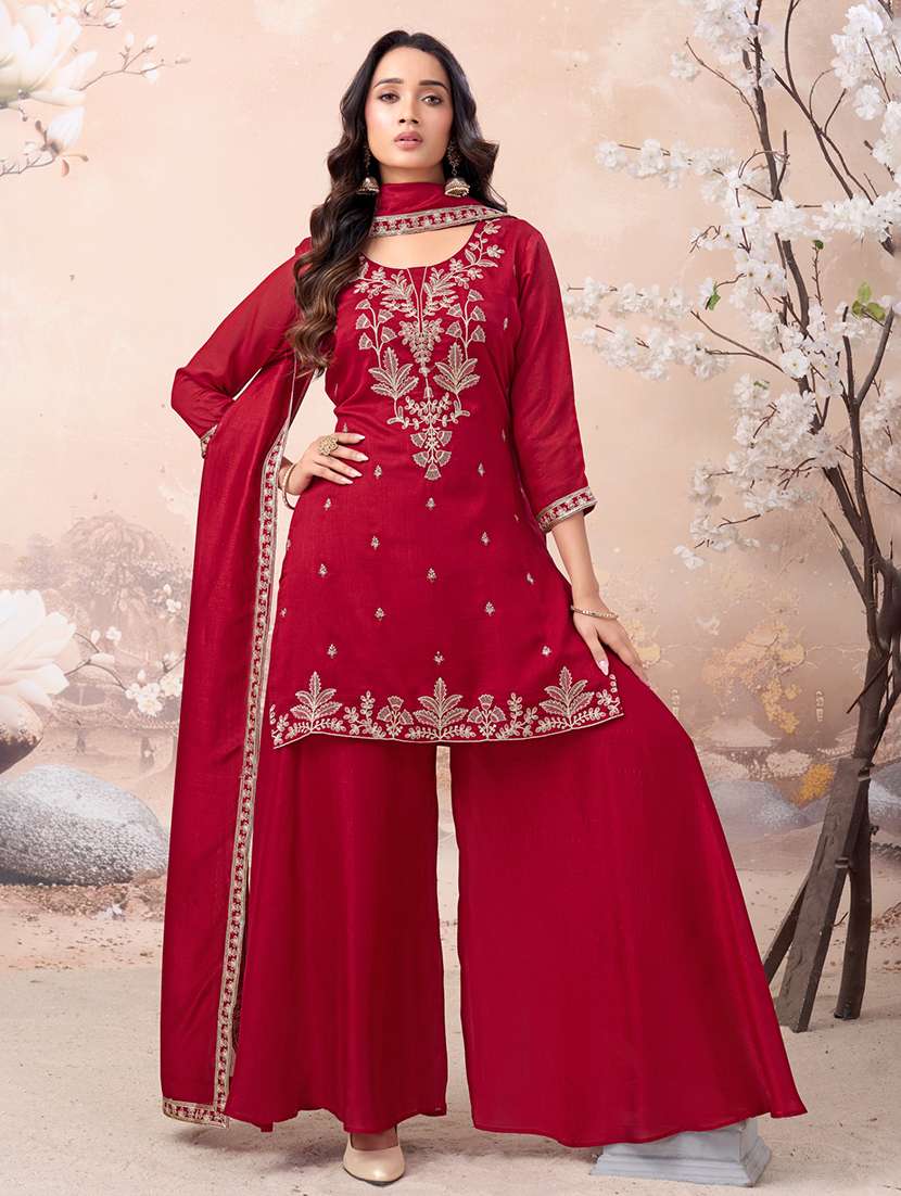women embroidered three quarter sleeves kurta pant set with dupatta