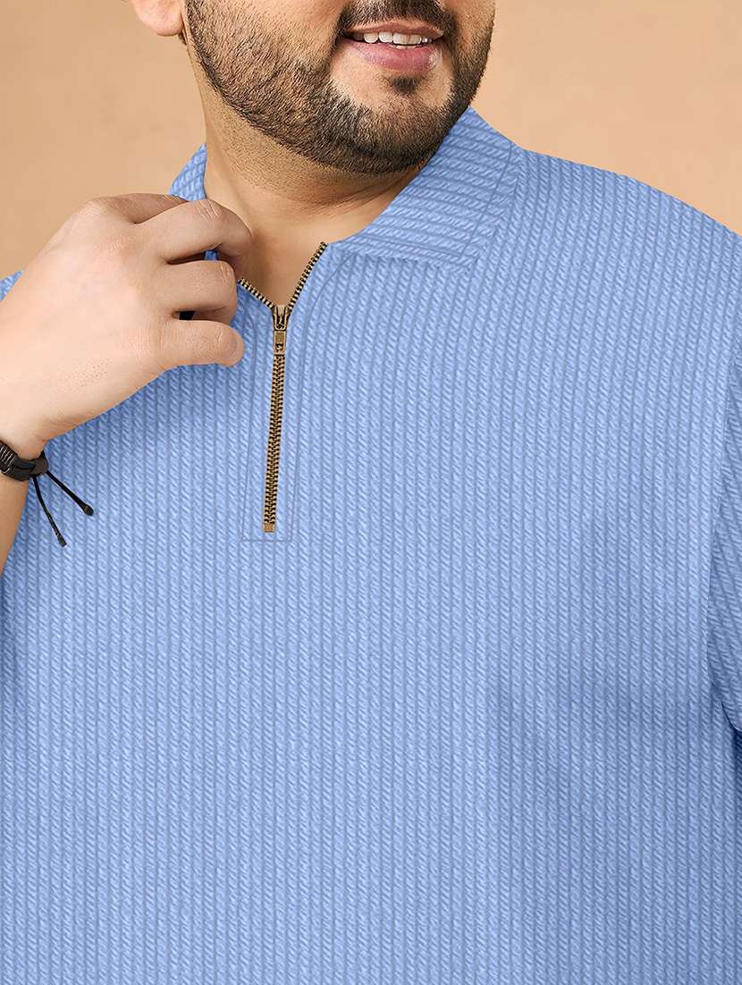 Men Textured Short Sleeves Polo T-shirt - 22577576 -  Standard Image - 1