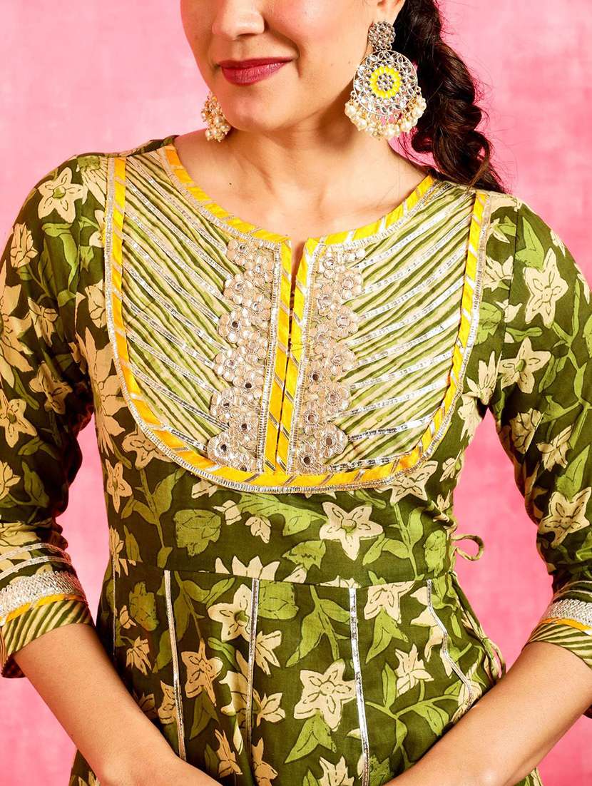 Women Printed Three Quarter Sleeves Kurta Pant Set With Dupatta - 22578394 -  Standard Image - 1