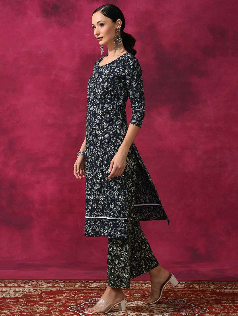 women printed three quarter sleeves kurta pant set  - 22578404 -  Standard Image - 4