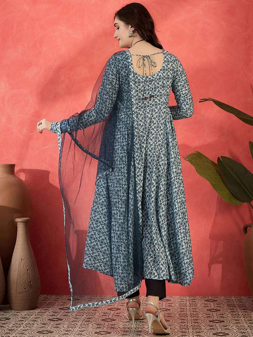 women printed long sleeves kurta pant set with dupatta - 22578432 -  Standard Image - 4