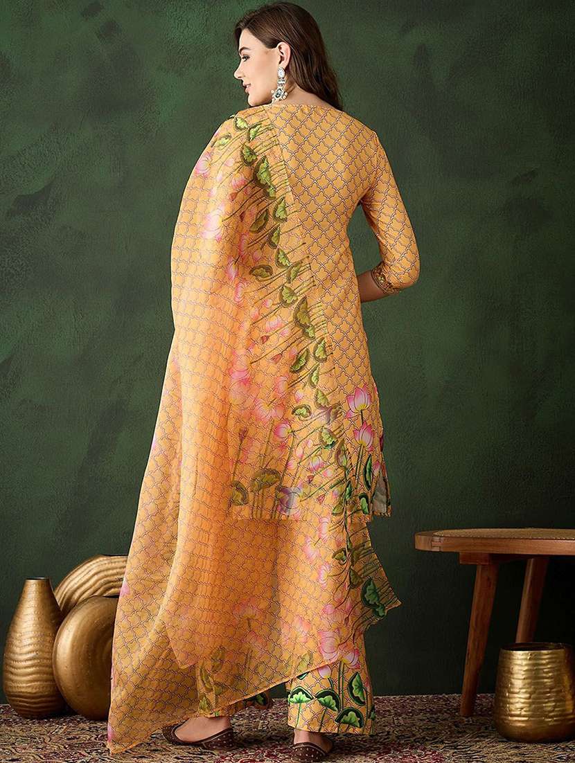 women printed three quarter sleeves kurta pant set with dupatta - 22578464 -  Standard Image - 4