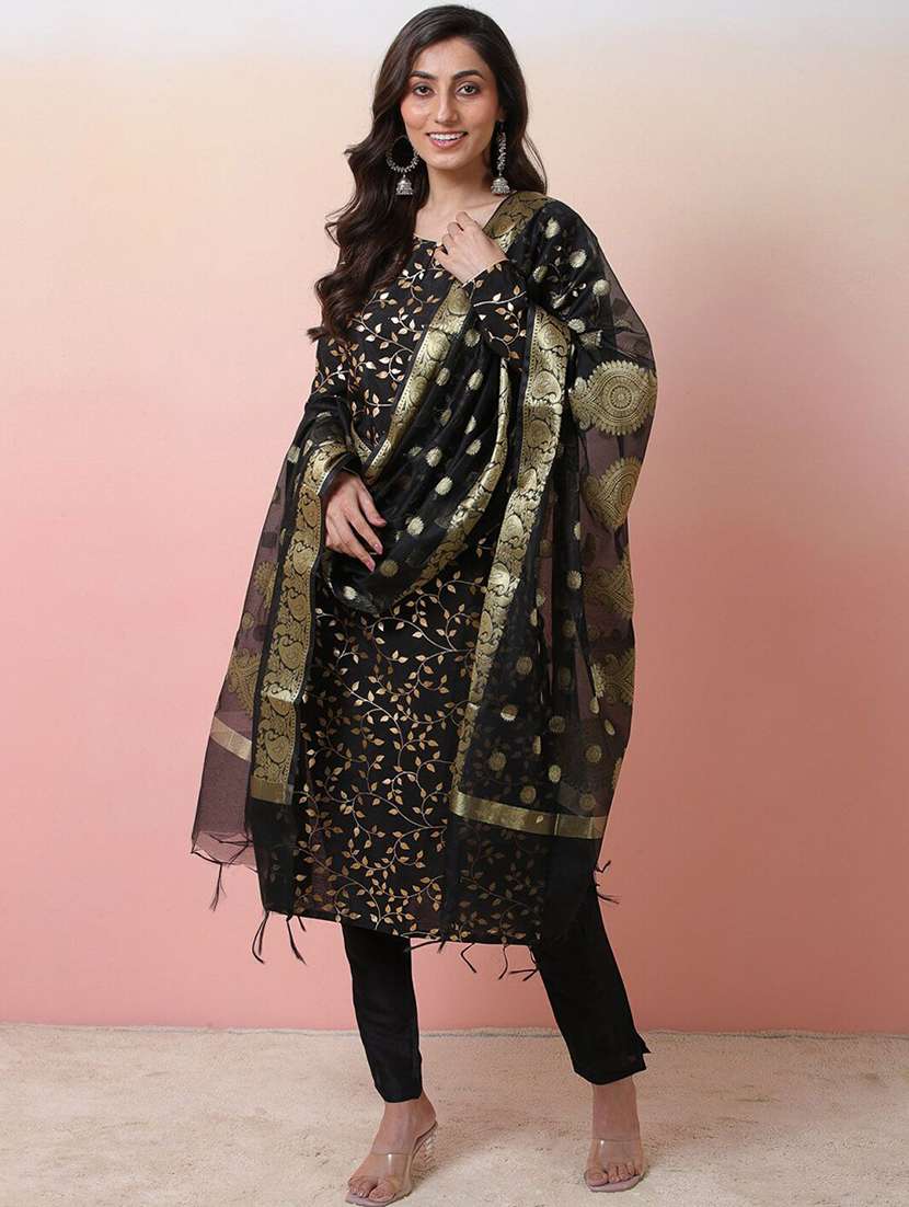 women printed long sleeves kurta pant set with dupatta