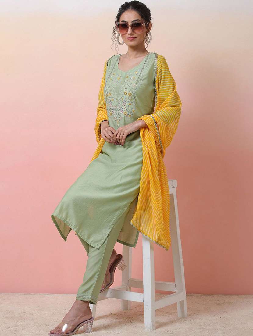 women embroidered three quarter sleeves kurta pant set with dupatta