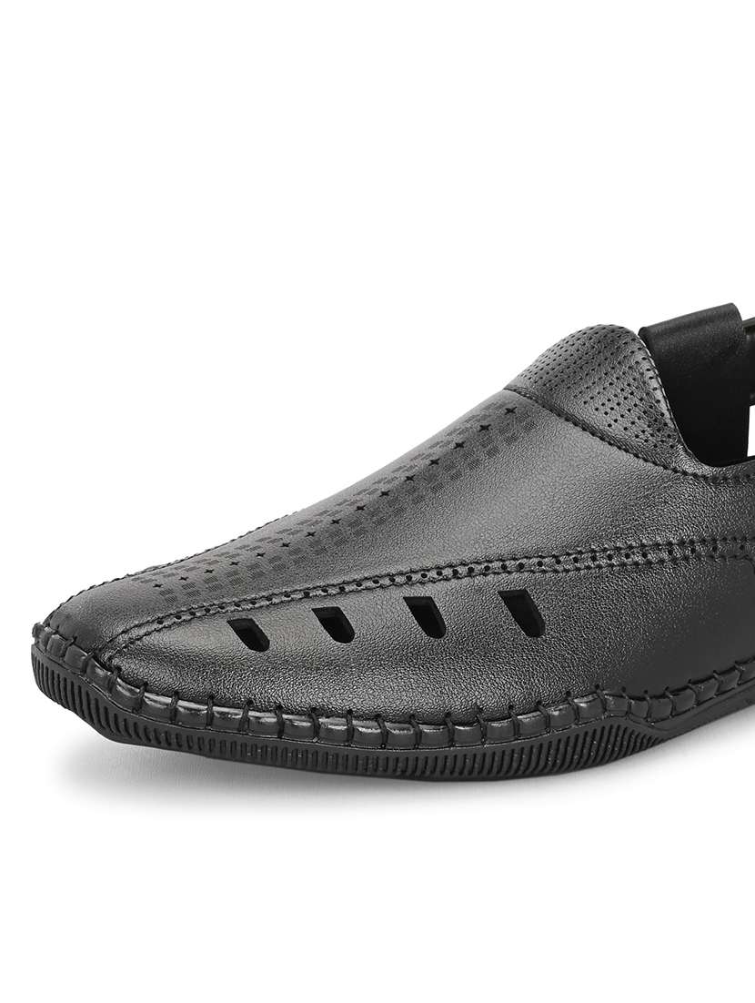 Men Solid Close Back Sandal - 22578544 -  Standard Image - 4