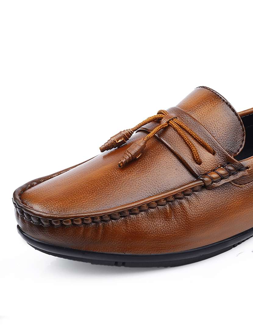 men solid slip on tassel details loafer - 22578951 -  Standard Image - 6