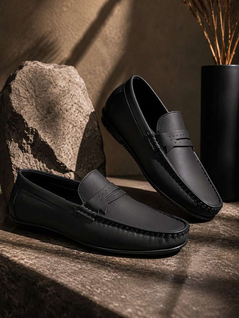 Men Solid Slip On Loafer - 22578984 -  Standard Image - 1