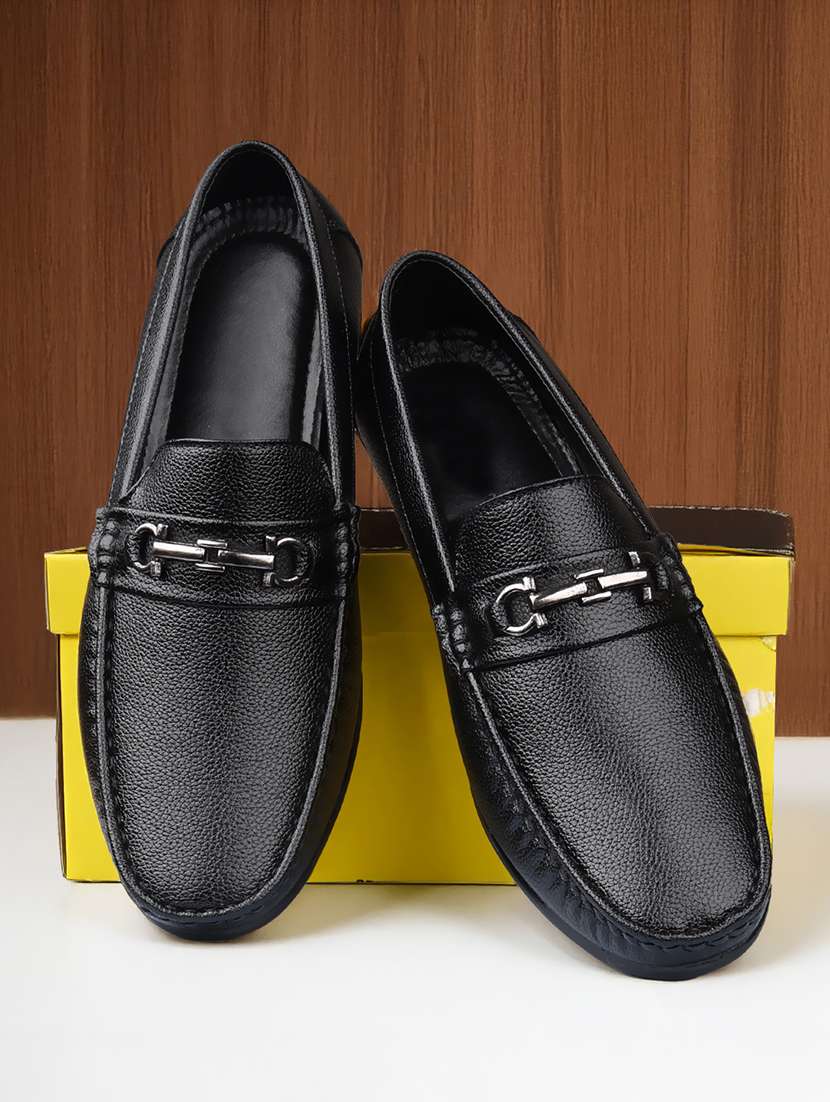 men solid slip on horsebit loafer