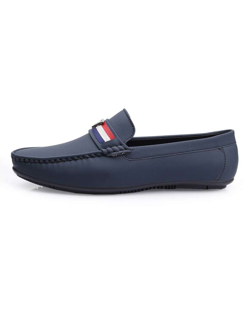 Men Solid Slip On Loafer - 22578997 -  Standard Image - 4