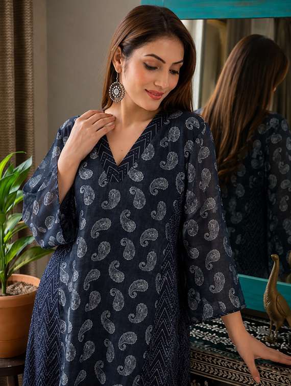 women printed long sleeves kurta and pant set  - 22579009 -  Standard Image - 1