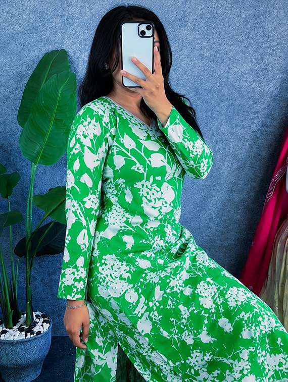 women printed long sleeves kurta pant set - 22579012 -  Standard Image - 4
