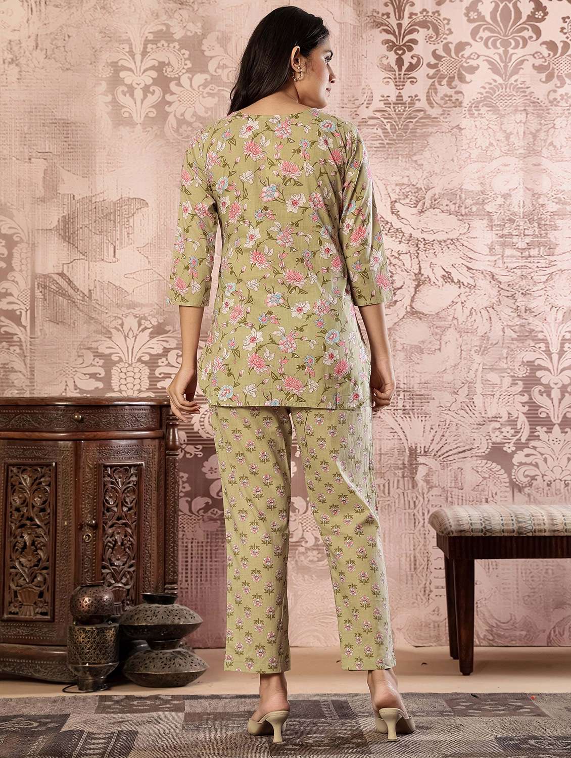women printed three quarter sleeves ethnic co-ord set - 22579044 -  Standard Image - 4