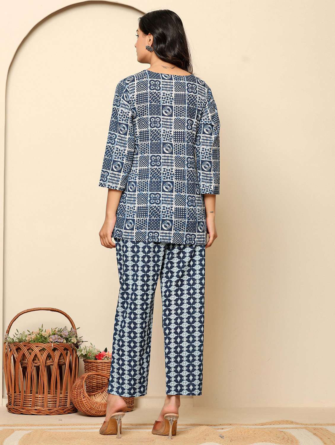 women printed three quarter sleeves ethnic co-ord set - 22579049 -  Standard Image - 4
