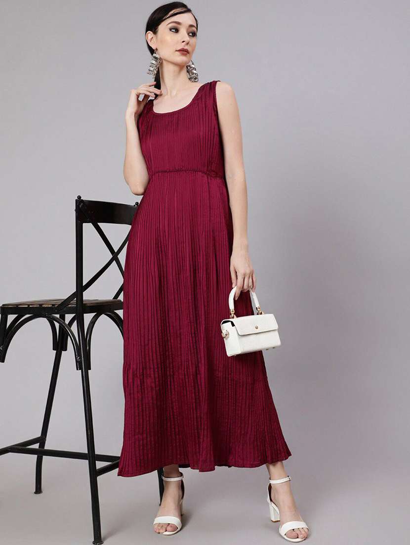 women solid sleeveless fit and flare dress