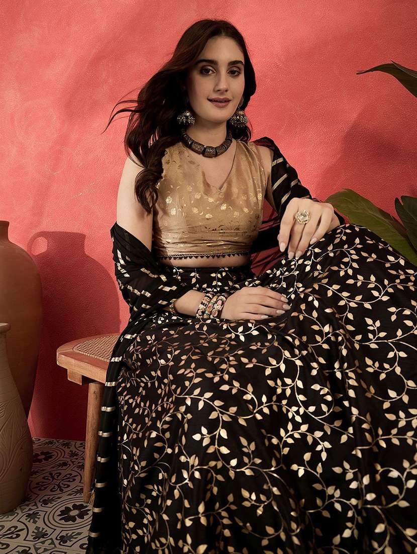 Women Printed Sleeveless Lehenga Choli Set - 22579448 -  Standard Image - 4