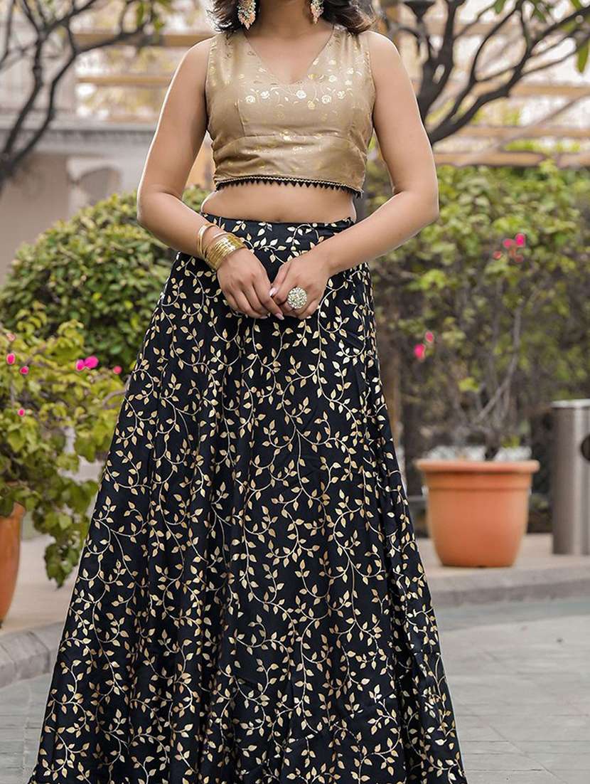 women printed sleeveless lehenga choli set - 22579458 -  Standard Image - 1