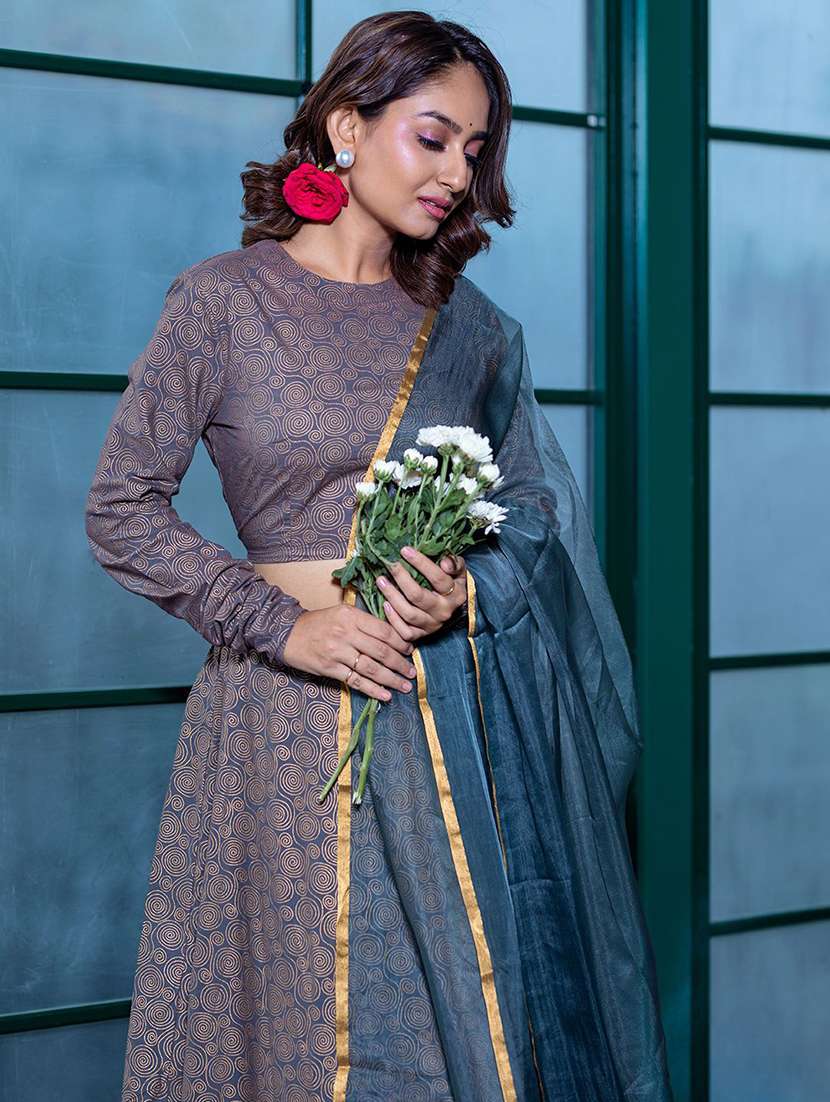 women printed long sleeves lehenga choli set - 22579460 -  Standard Image - 1