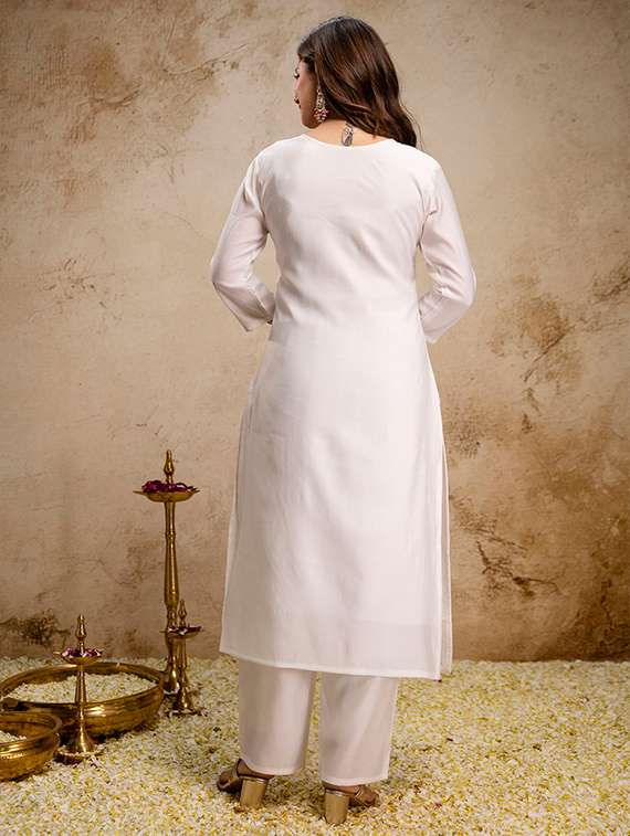women embroidered three quarter sleeves kurta pant set with dupatta - 22579548 -  Standard Image - 4