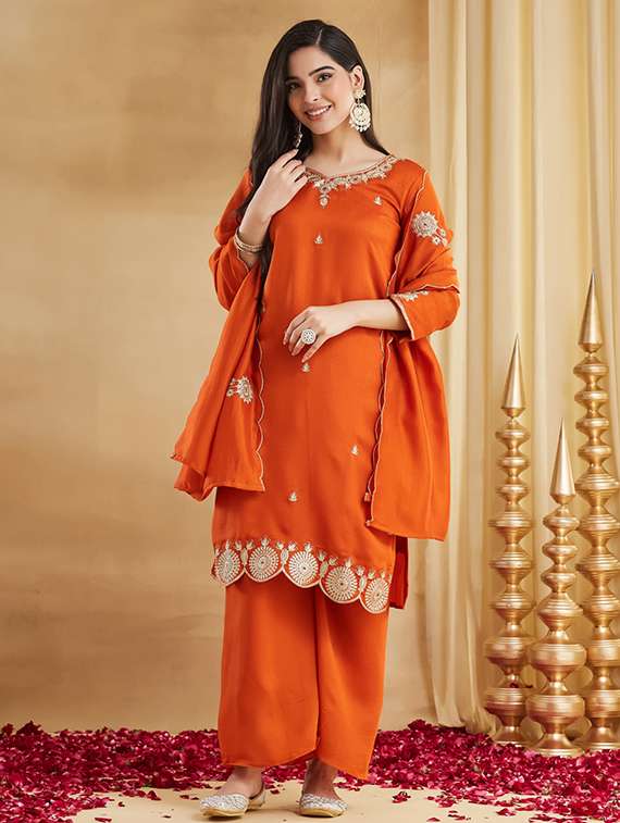 women embroidered three quarter sleeves kurta pant set with dupatta
