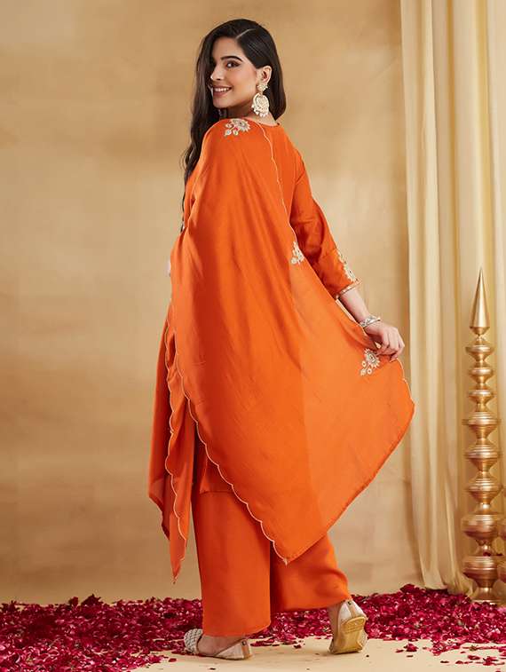 women embroidered three quarter sleeves kurta pant set with dupatta - 22579552 -  Standard Image - 4