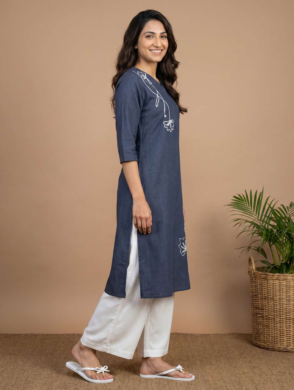 women embroidered three quarter sleeve straight kurta - 22579572 -  Standard Image - 4