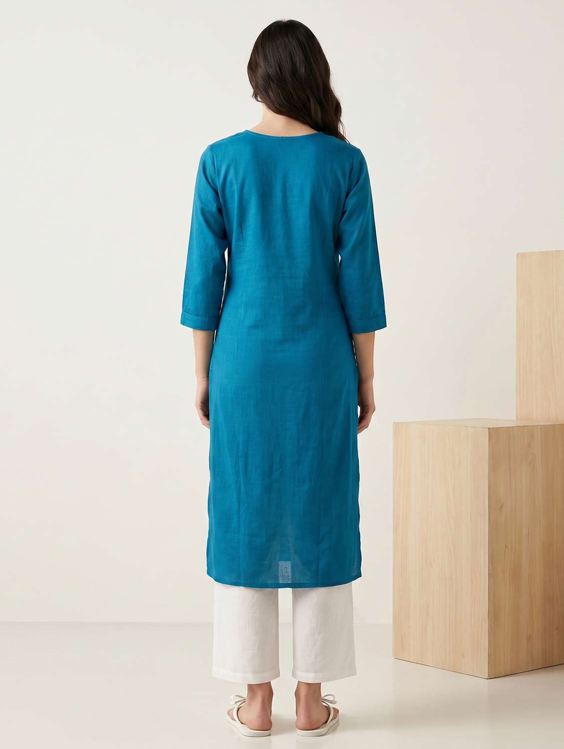 women embroidered three quarter sleeve straight kurta - 22579580 -  Standard Image - 4