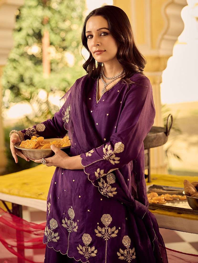 women embroidered three quarter sleeves kurta palazzo set with dupatta - 22579630 -  Standard Image - 1