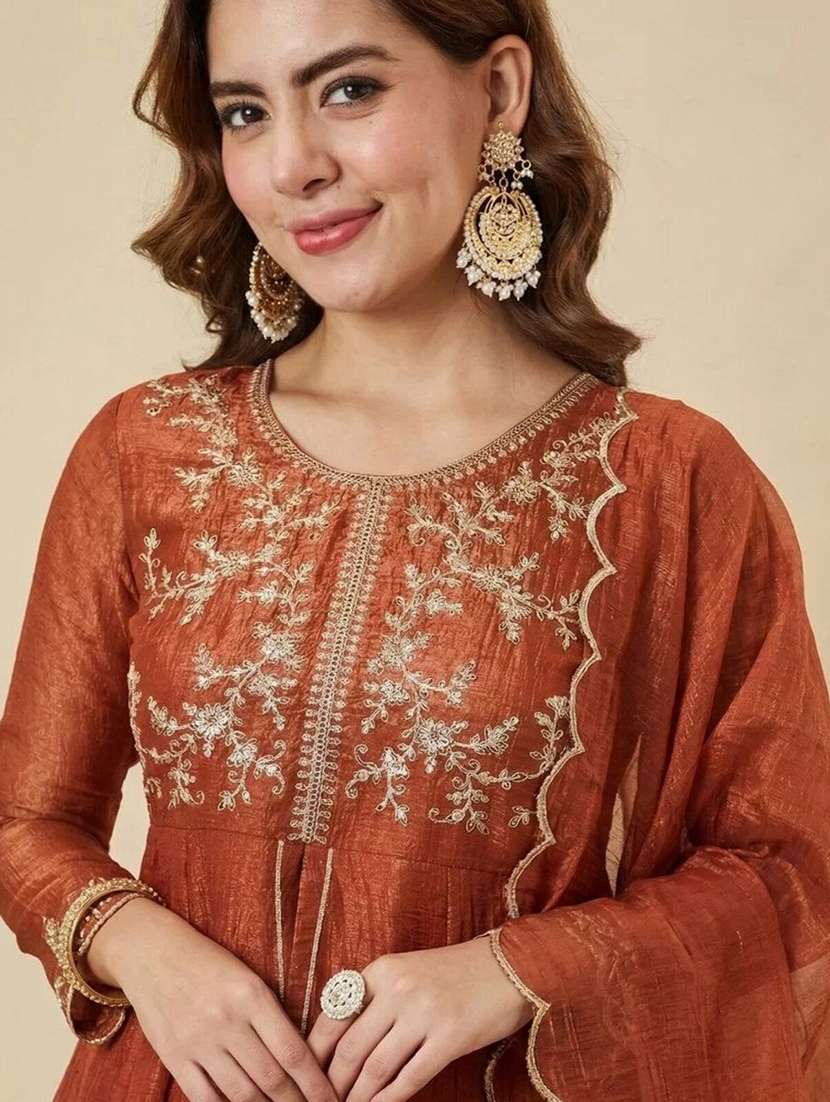 women embroidered long sleeves kurta palazzo set with dupatta - 22579650 -  Standard Image - 1