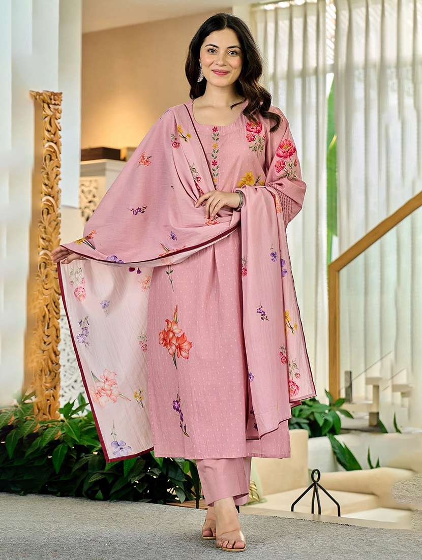 Women Printed Three Quarter Sleeves Kurta Pant Set With Dupatta - 22579669 -  Standard Image - 4