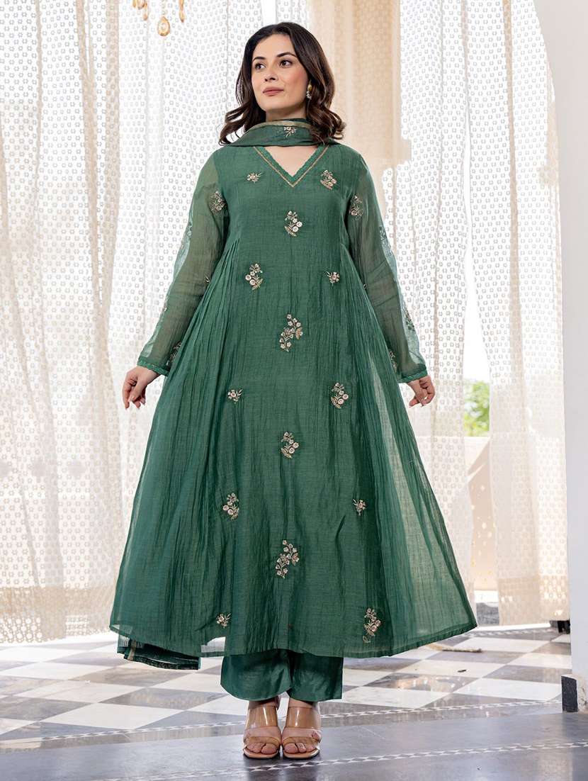 women embroidered long sleeves kurta and pant set with dupatta