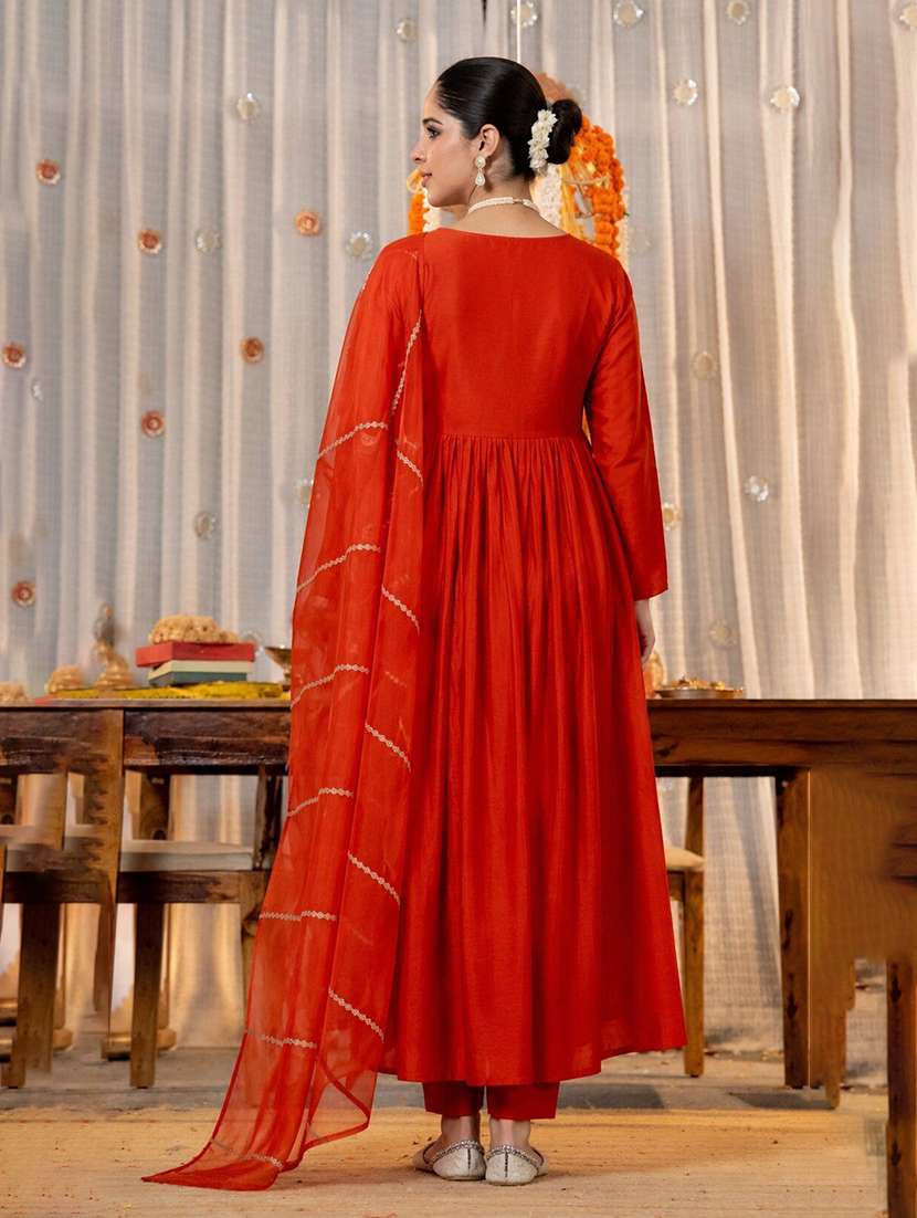 women embroidered long sleeves kurta pant set with dupatta - 22579677 -  Standard Image - 4