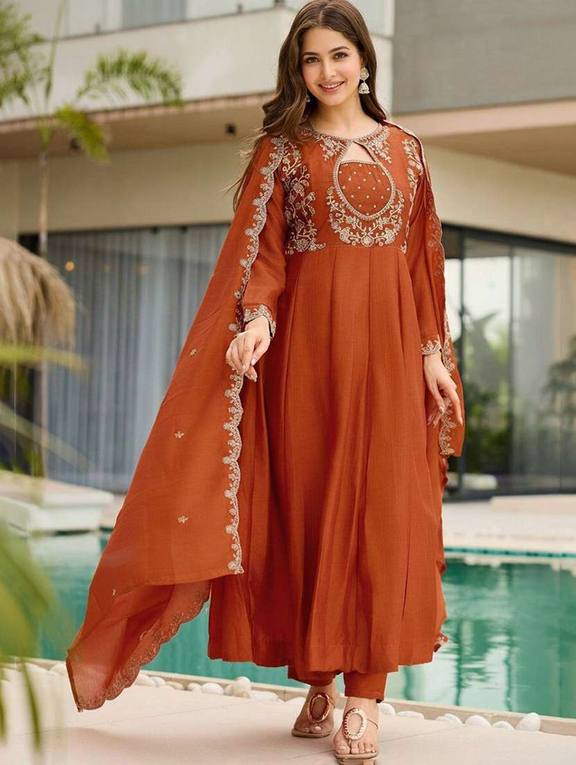 women embroidered long sleeves kurta pant set with dupatta - 22579707 -  Standard Image - 4