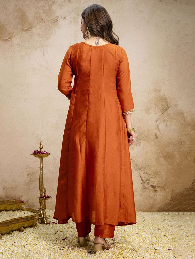 women embroidered three quarter sleeves kurta pant set with dupatta - 22579723 -  Standard Image - 4