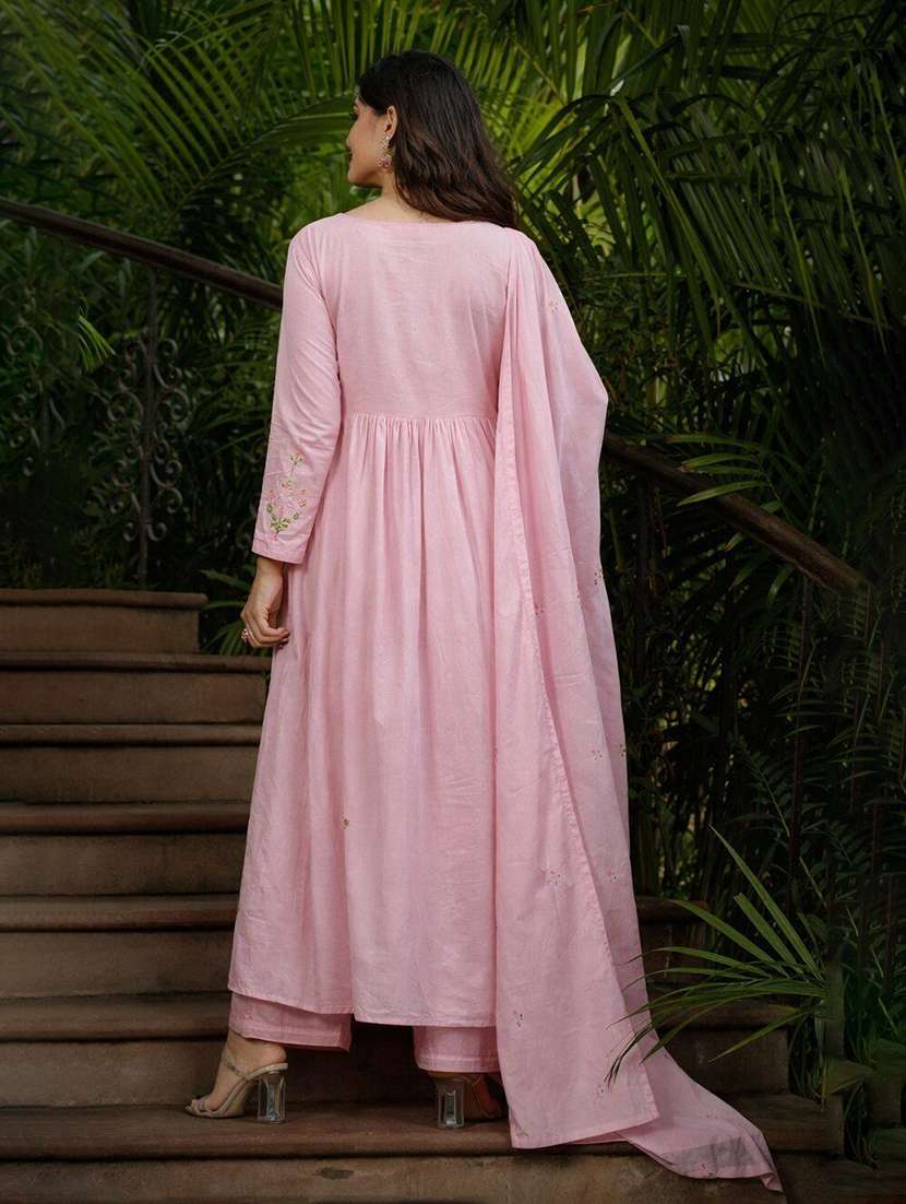 Women Embroidered Long Sleeves Kurta Pant Set With Dupatta - 22579742 -  Standard Image - 4