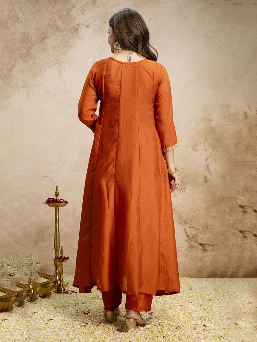women embroidered three quarter sleeves kurta pant set with dupatta - 22579744 -  Standard Image - 4