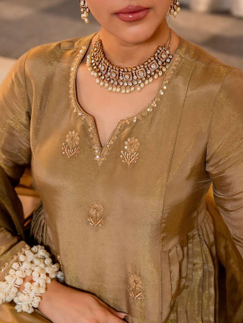 women embroidered three quarter sleeves kurta pant set with dupatta - 22579746 -  Standard Image - 1