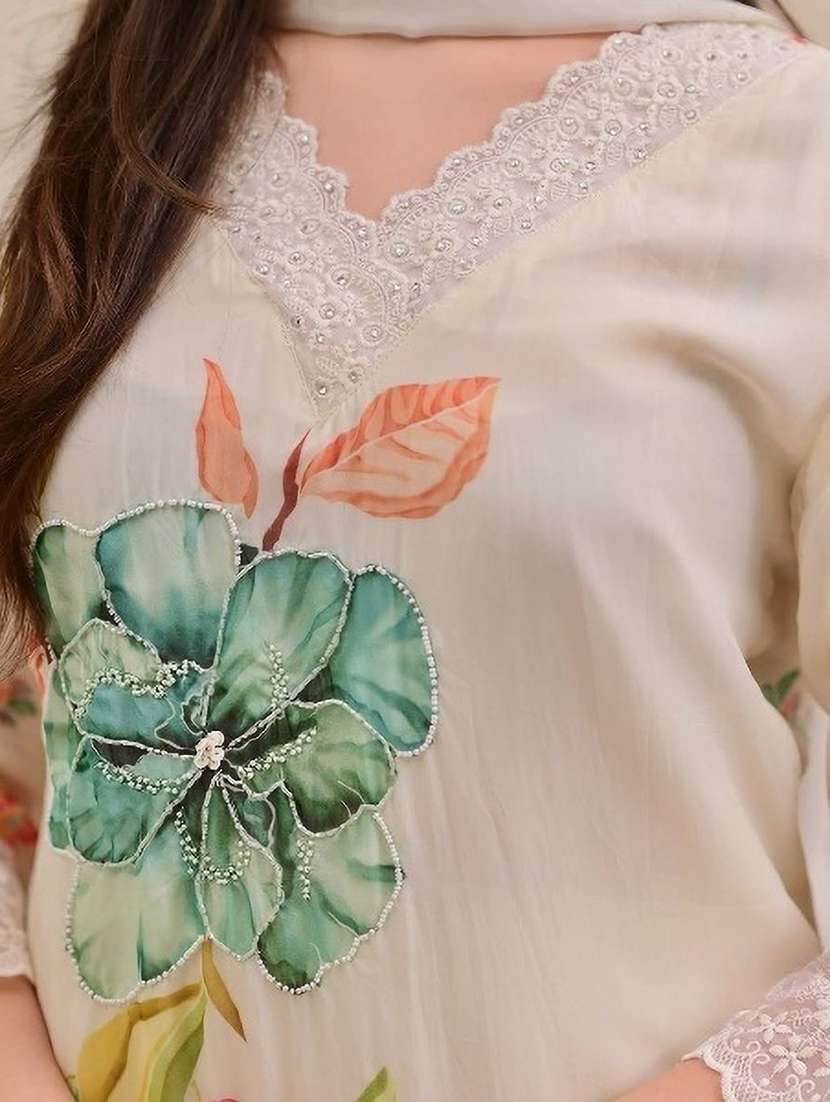 women printed three quarter sleeves kurta pant set with dupatta - 22579797 -  Standard Image - 4
