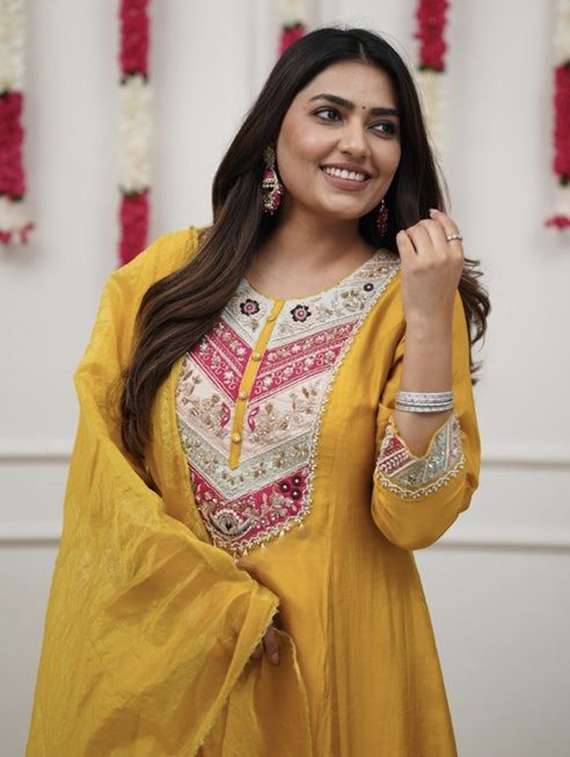 women embroidered three quarter sleeves kurta pant set with dupatta - 22579817 -  Standard Image - 1