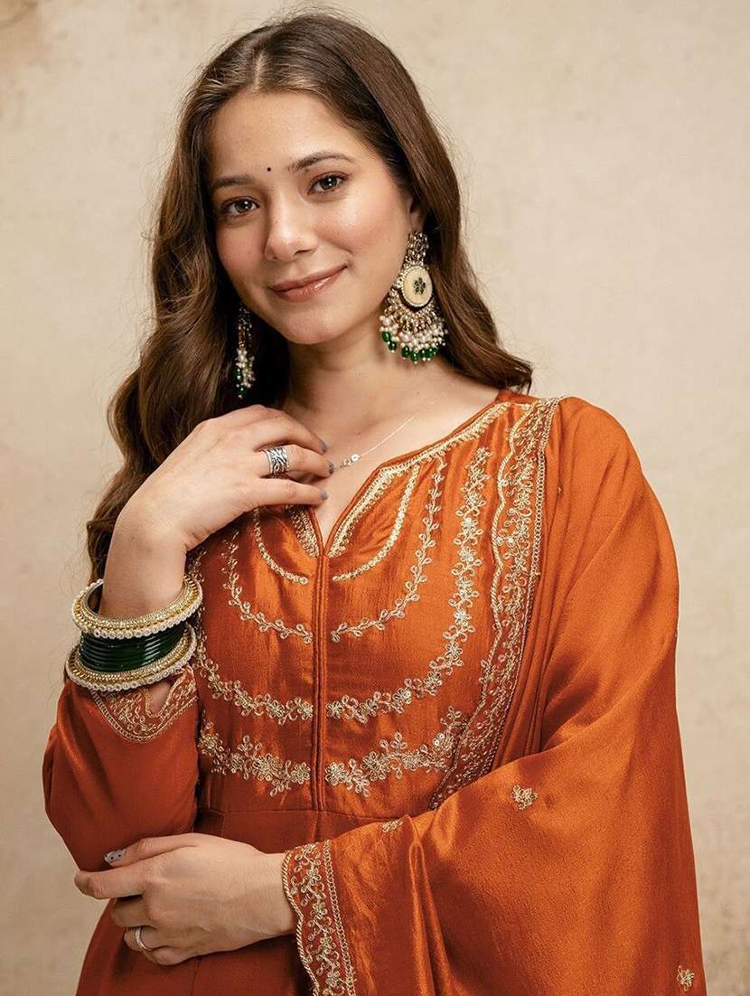 women embroidered three quarter sleeves kurta pant set with dupatta - 22579846 -  Standard Image - 1