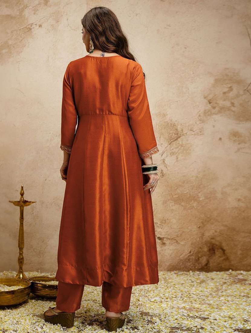 women embroidered three quarter sleeves kurta pant set with dupatta - 22579846 -  Standard Image - 4