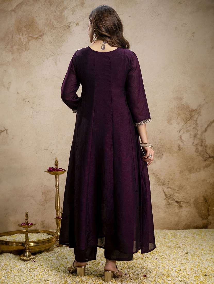 women embroidered three quarter sleeves kurta pant set with dupatta - 22579875 -  Standard Image - 4