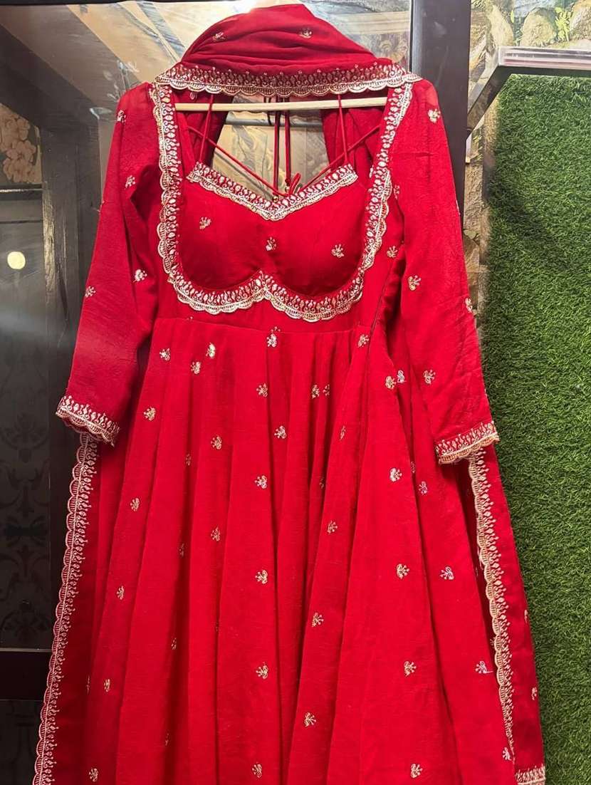 women embroidered long sleeves kurta dupatta set - 22579904 -  Standard Image - 4