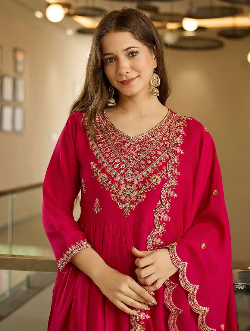 women embroidered three quarter sleeves kurta pant set with dupatta - 22579975 -  Standard Image - 1