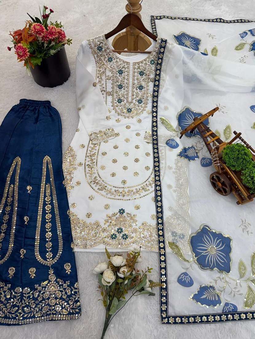 women embroidered long sleeves kurta palazzo set with dupatta - 22579984 -  Standard Image - 4