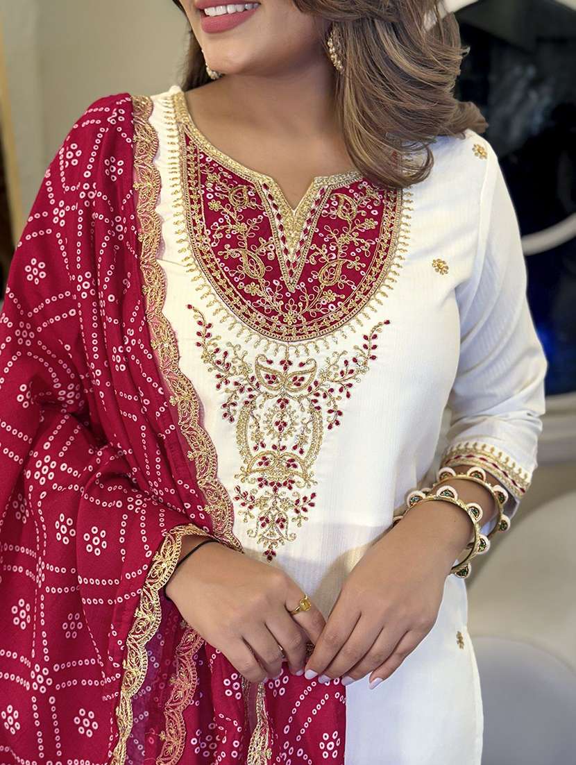 Women Embroidered Three Quarter Sleeves Kurta Pant Set With Dupatta - 22580013 -  Standard Image - 1