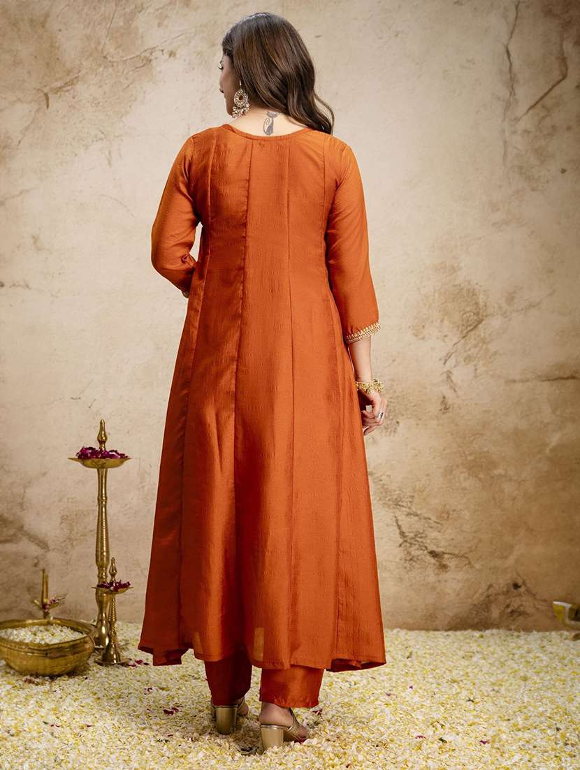women embroidered three quarter sleeves kurta pant set with dupatta - 22580028 -  Standard Image - 4