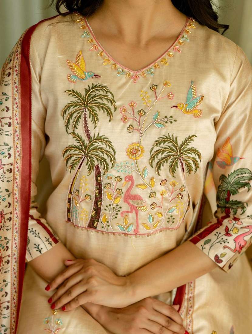 Women Embroidered Three Quarter Sleeves Kurta Pant Set With Dupatta - 22580029 -  Standard Image - 1
