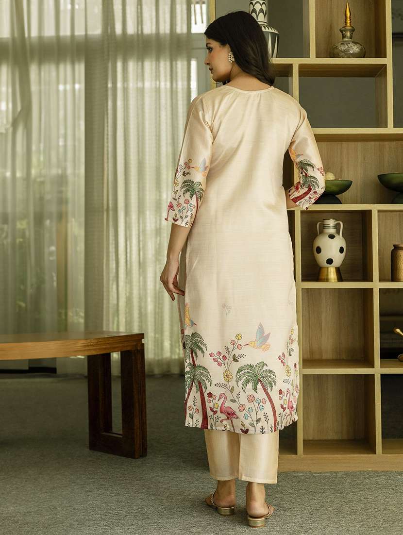 Women Embroidered Three Quarter Sleeves Kurta Pant Set With Dupatta - 22580029 -  Standard Image - 4